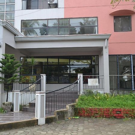 Sdr Serviced Apartments Cebu Exteriör bild
