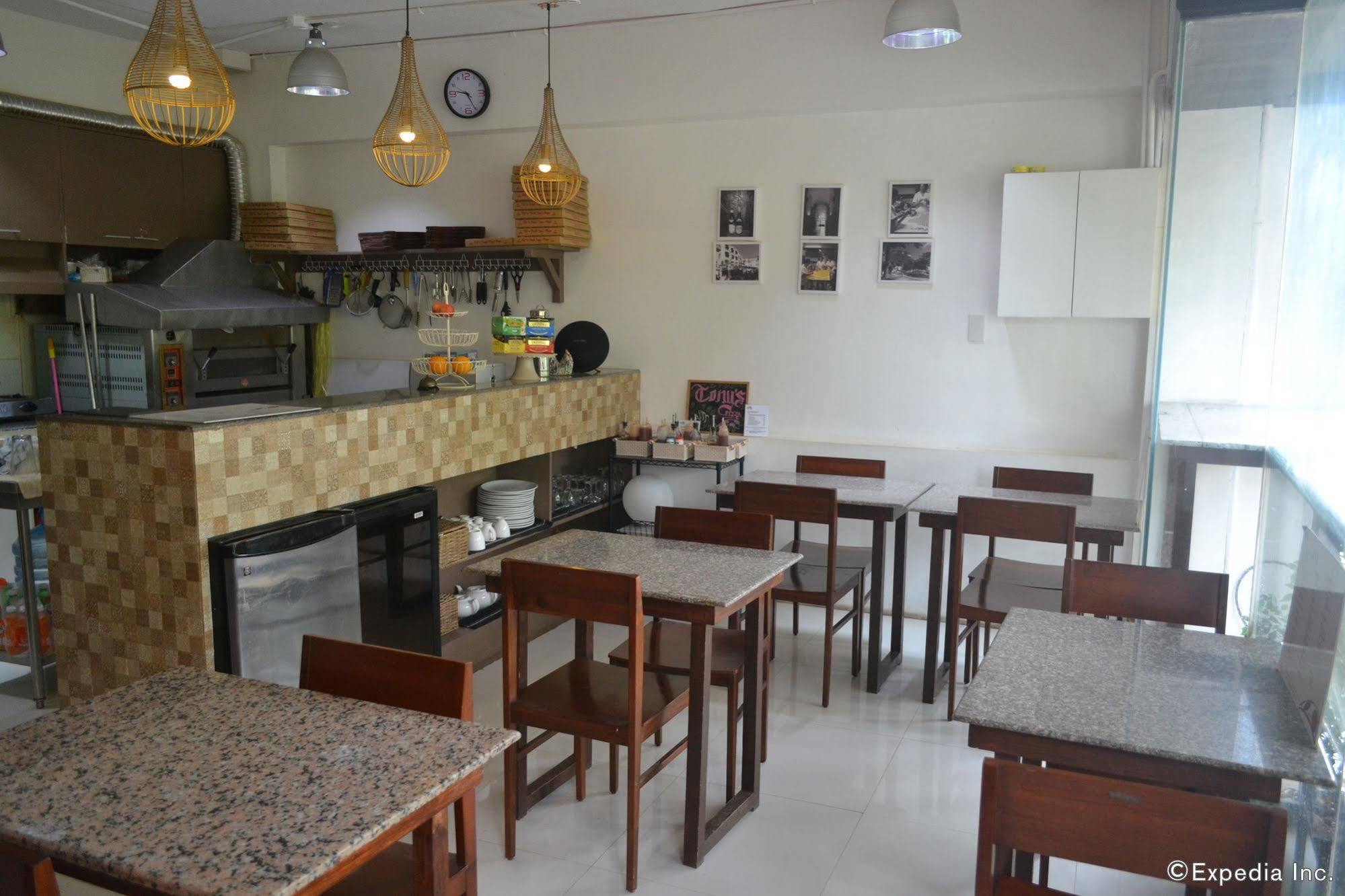 Sdr Serviced Apartments Cebu Exteriör bild
