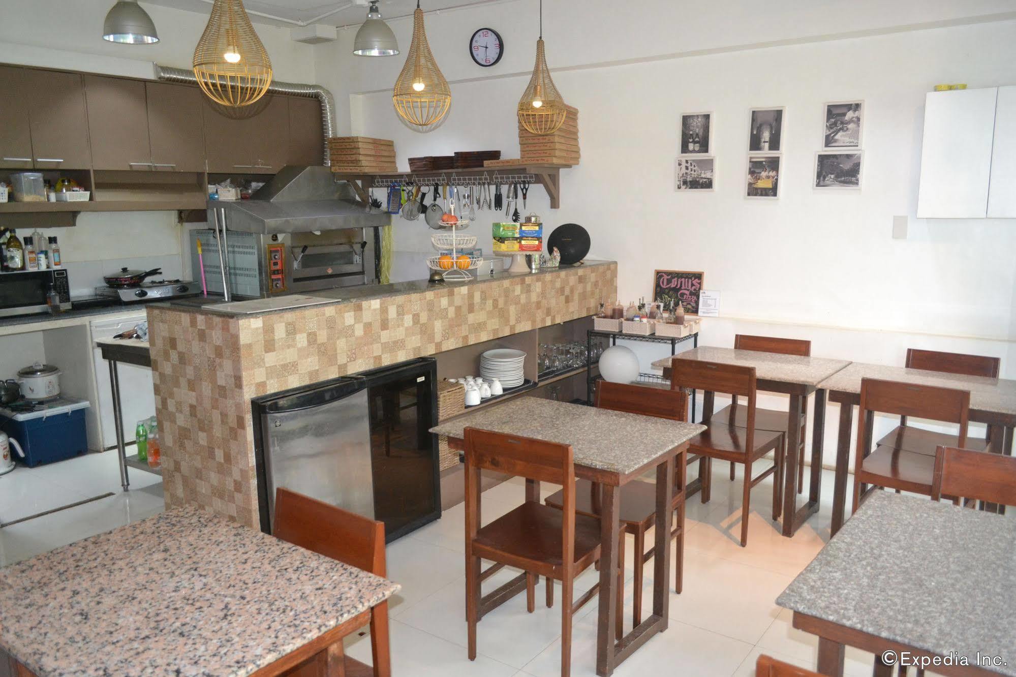 Sdr Serviced Apartments Cebu Exteriör bild