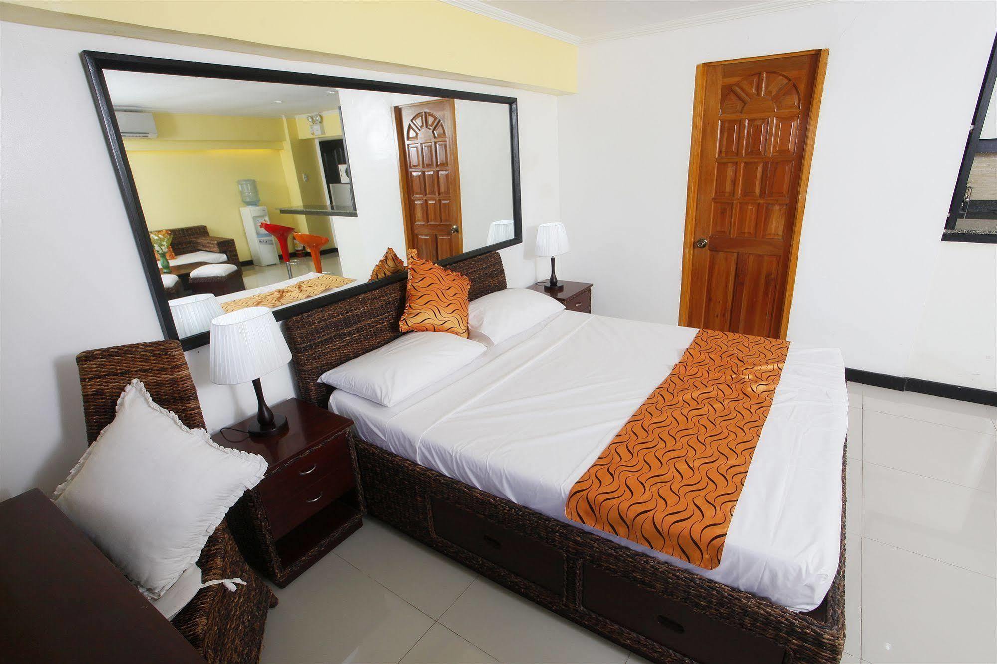 Sdr Serviced Apartments Cebu Exteriör bild