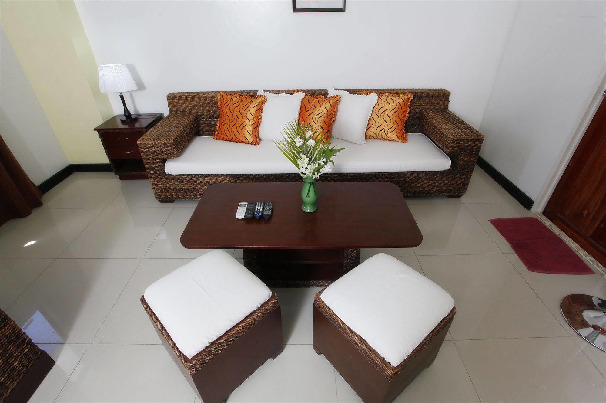 Sdr Serviced Apartments Cebu Exteriör bild