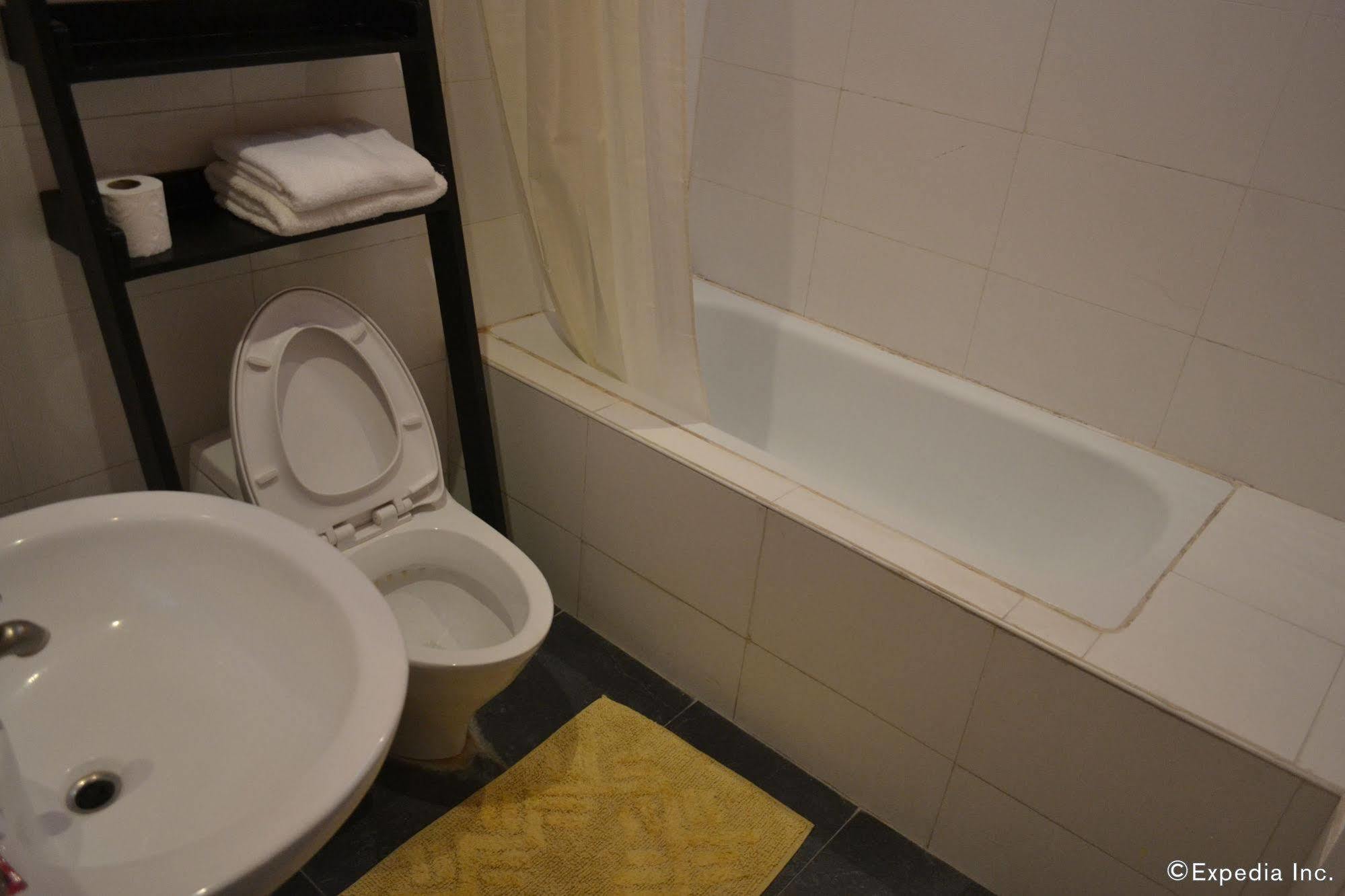Sdr Serviced Apartments Cebu Exteriör bild