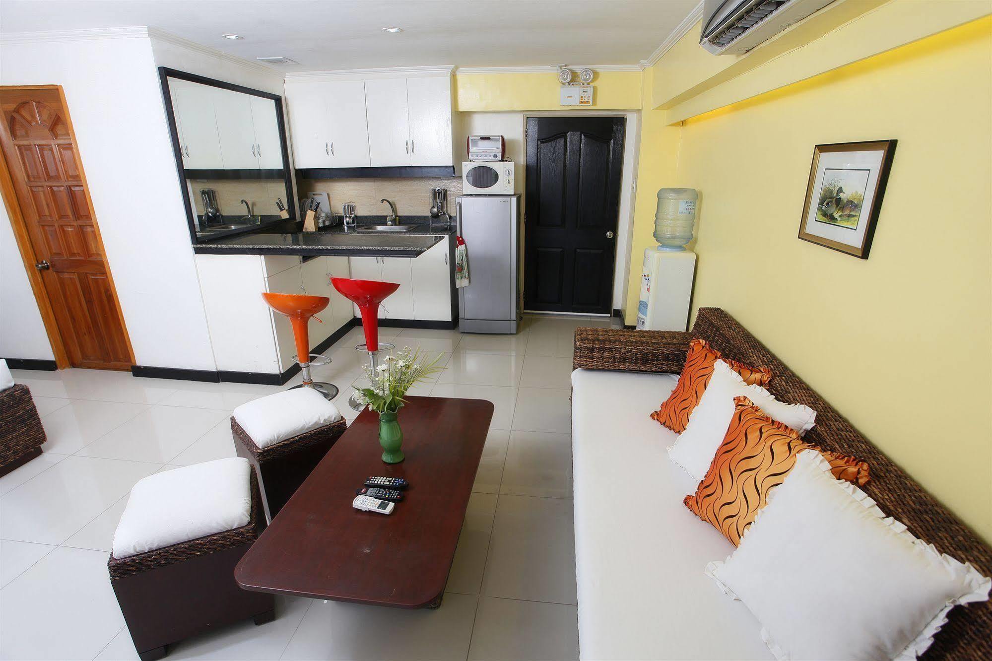 Sdr Serviced Apartments Cebu Exteriör bild